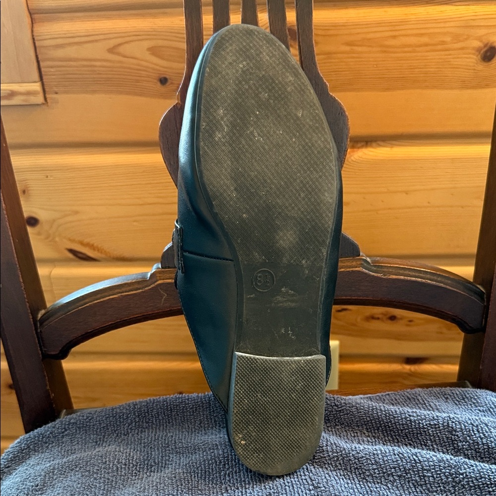 Big Buddha Black Leather Slip-On Loafers with Gold Buckle 8.5 - Picture 7 of 8